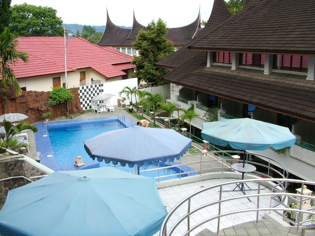 Royal Denai Hotel Bukittinggi Exterior photo
